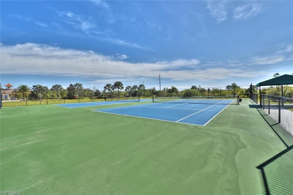 Exterior, Tennis Courts