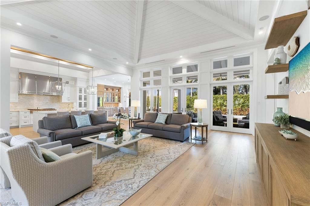 Interior, Kitchen, Living room, Pendant Lights, Recessed Lighting, Wood Texture Flooring