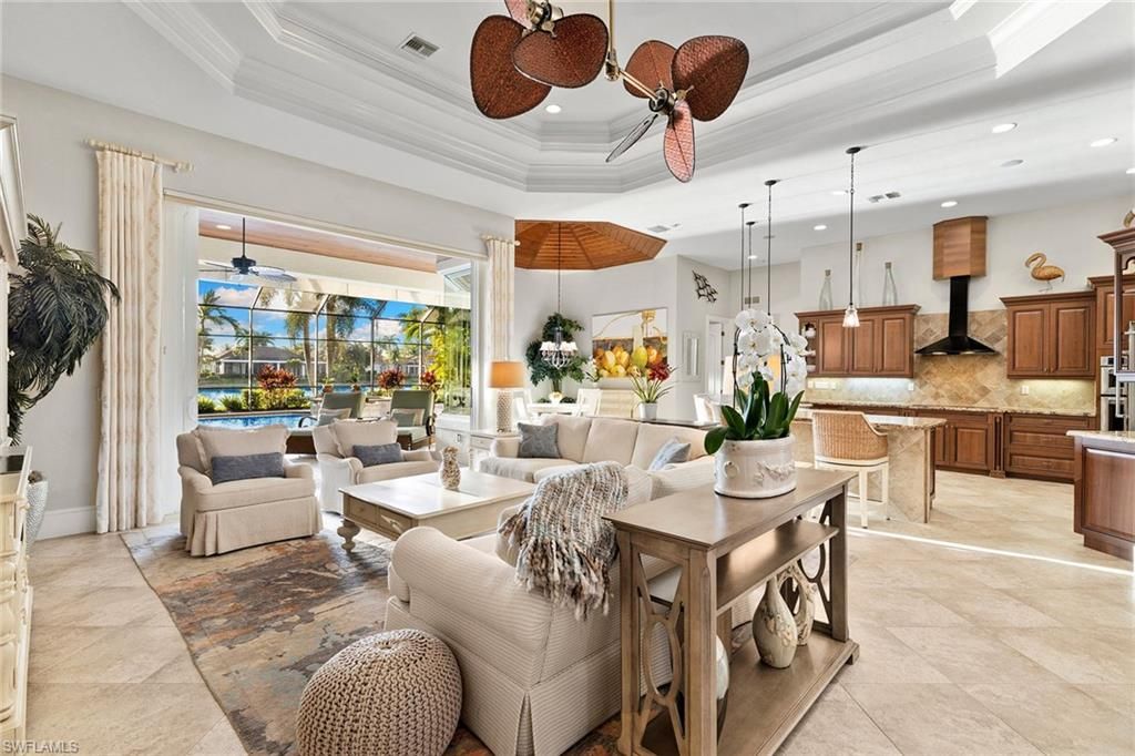 Interior, Kitchen, Living room, Pendant Lights, Recessed Lighting, Stainless Steel Appliances