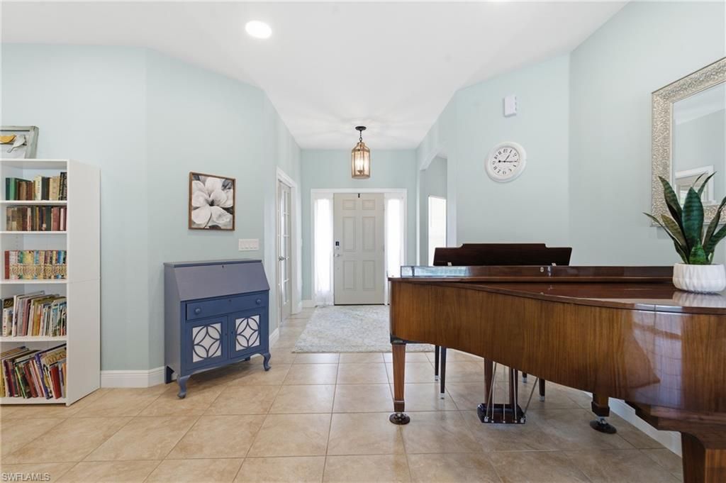 Interior, Pendant Lights, Piano, Recessed Lighting