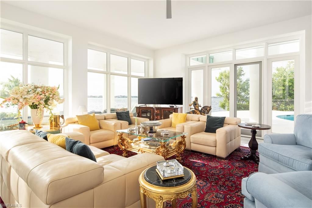 Interior, Living room