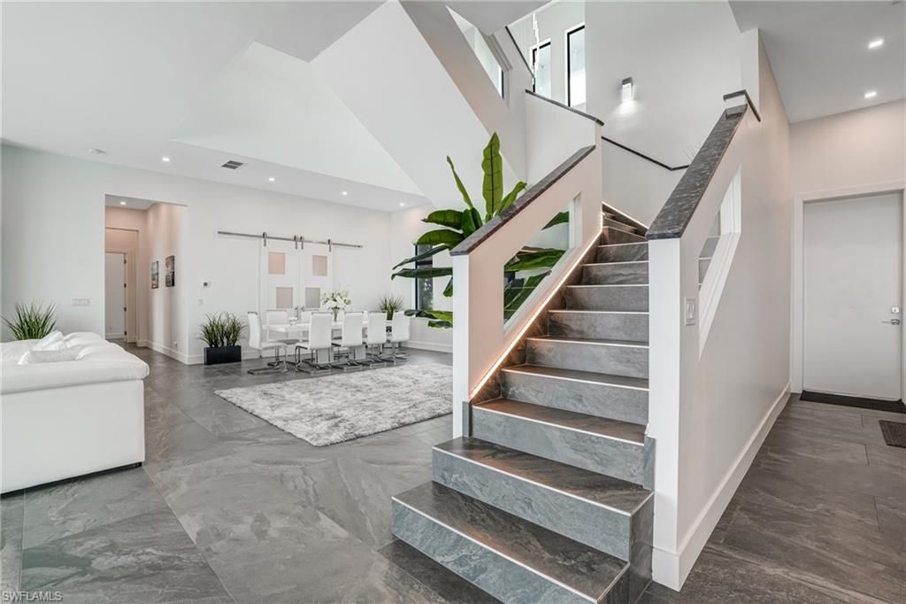 Dining room, Interior, Recessed Lighting