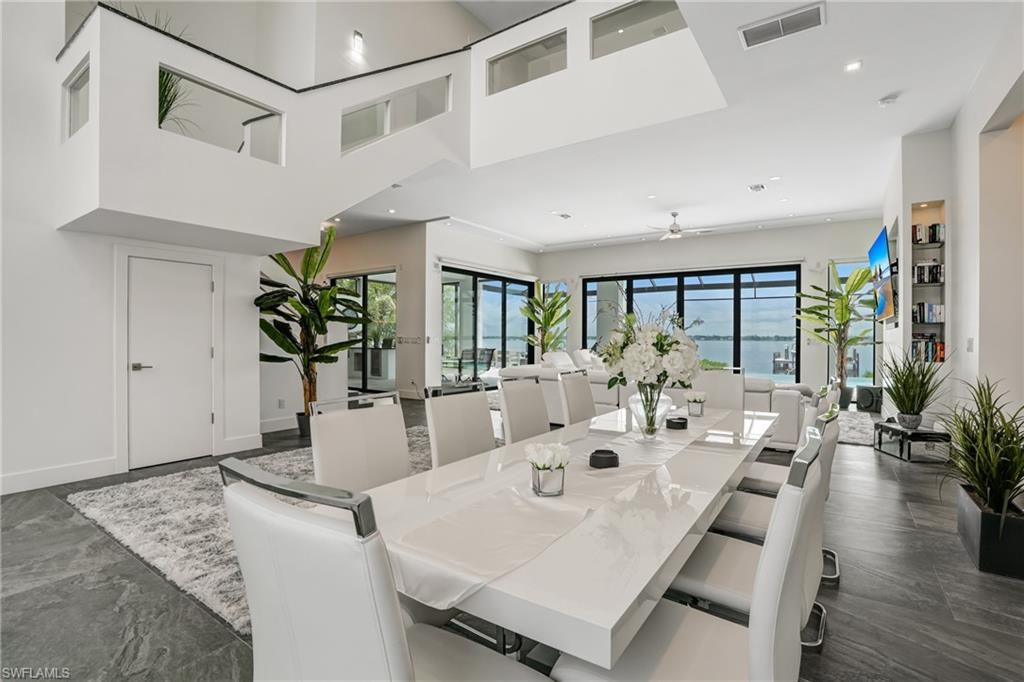 Dining room, Interior, Recessed Lighting, Water, Wood Texture Flooring