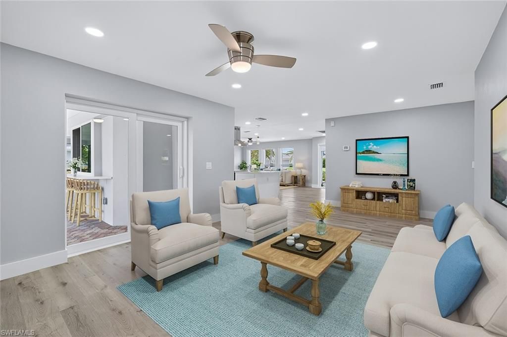 Interior, Living room, Pendant Lights, Recessed Lighting, Wood Texture Flooring