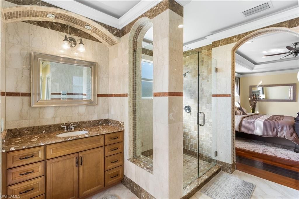 Bathroom, Bedroom, Glass Shower, Interior, Recessed Lighting
