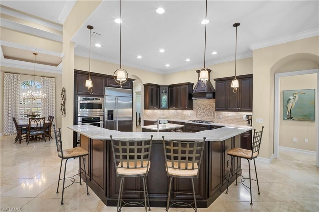 Dining room, Interior, Kitchen, Pendant Lights, Recessed Lighting, Stainless Steel Appliances