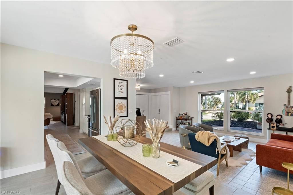 Chandelier, Dining room, Interior, Living room, Recessed Lighting