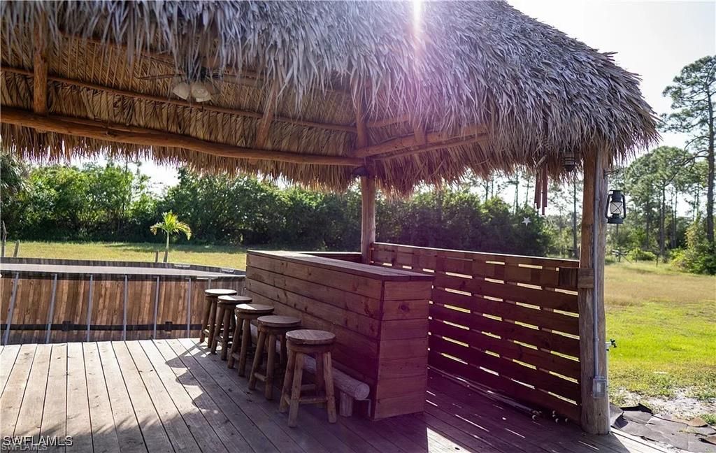 Exterior, Outdoor Kitchen