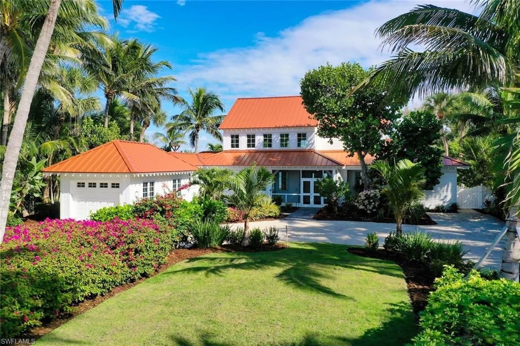 Backyard, Detached Garage, Exterior