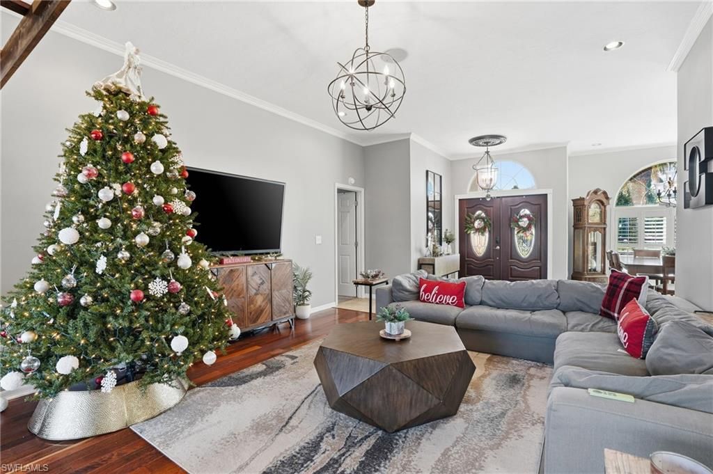 Chandelier, Interior, Living room, Pendant Lights, Recessed Lighting, Wood Texture Flooring