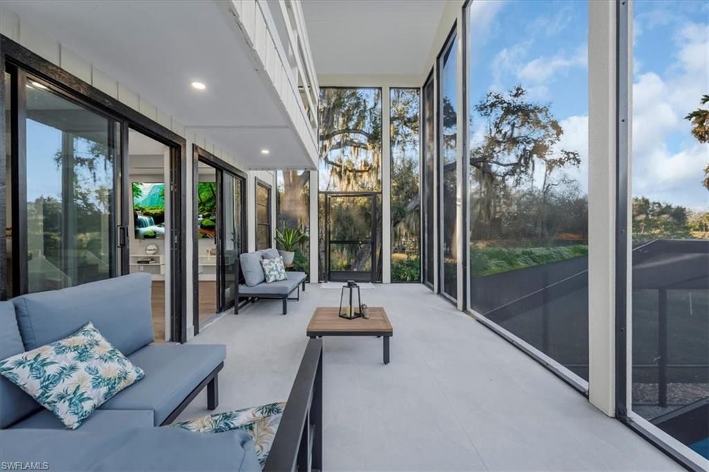 Interior, Living room, Recessed Lighting, Sun Room