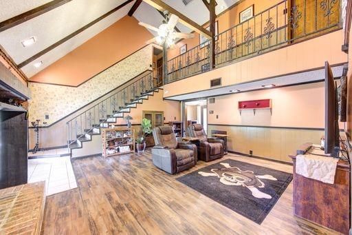 Interior, Living room, Recessed Lighting, Wood Texture Flooring
