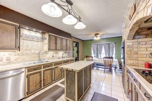 Dining room, Interior, Kitchen, Stainless Steel Appliances, Stone Walls