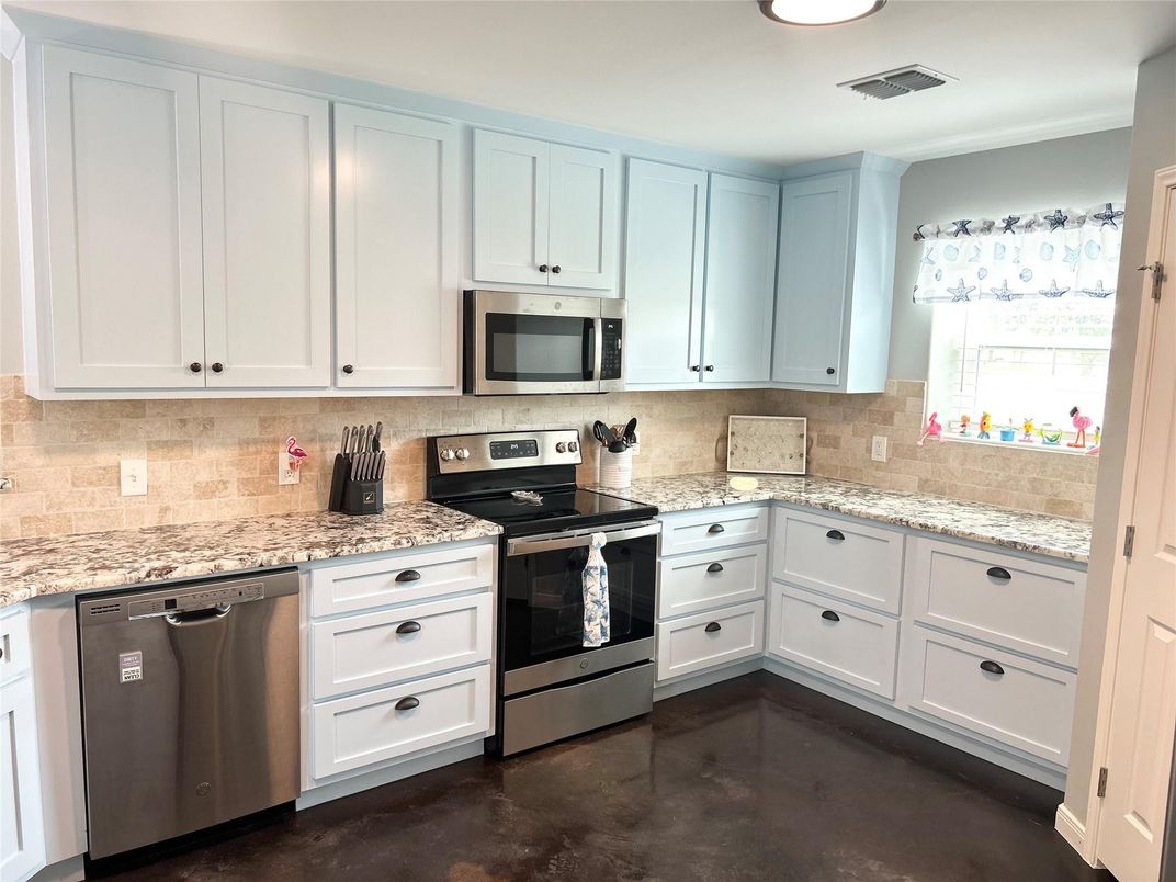 Interior, Kitchen, Stainless Steel Appliances