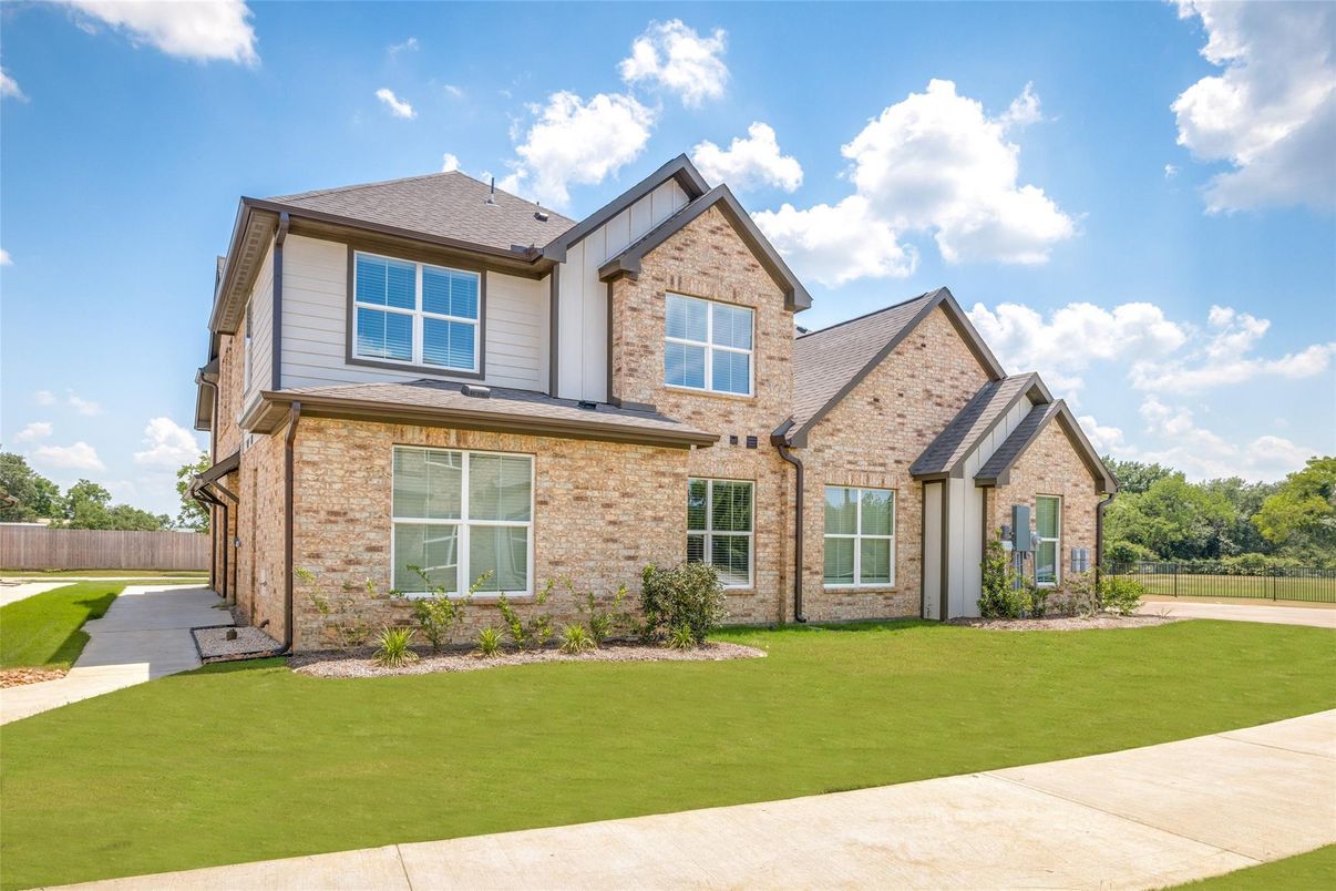 Exterior, Facade, Brick Facade, Brick Traditional