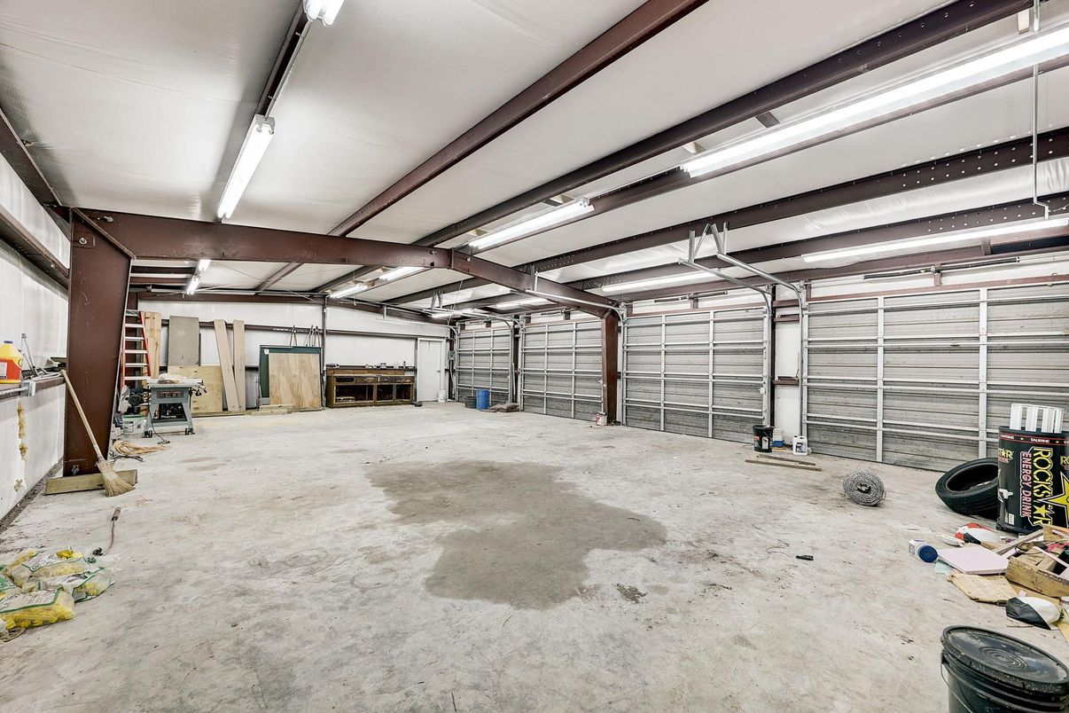 Garage, Interior