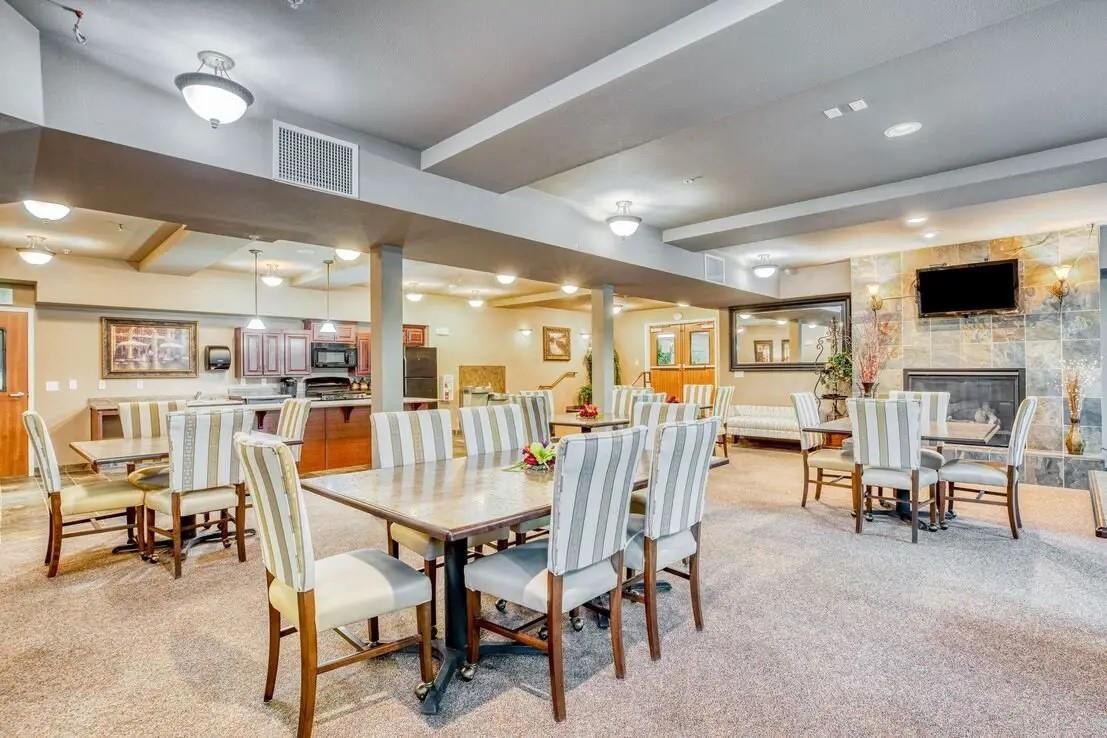 Dining room, Fireplace, Interior, Kitchen, Recessed Lighting