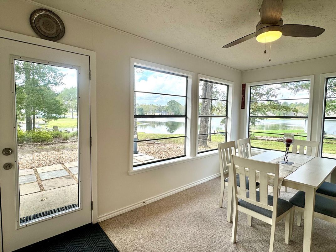 Dining room, Interior, Sun Room, Water
