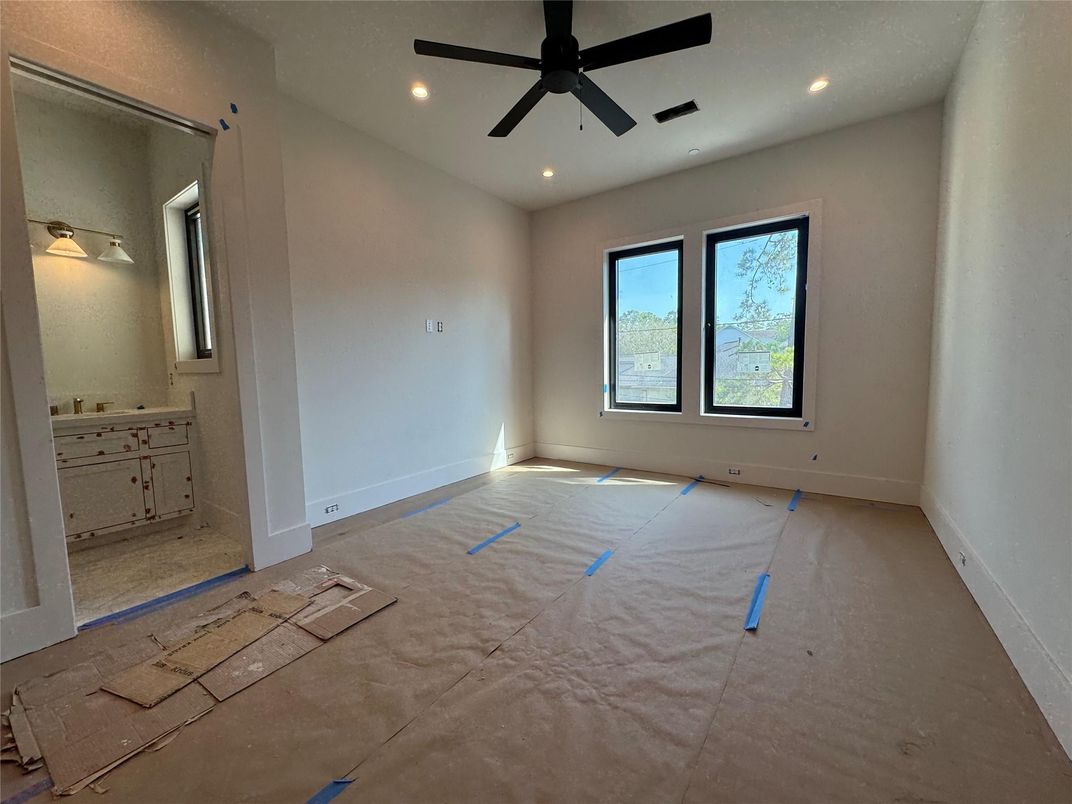 Bathroom, Empty room, Interior, Recessed Lighting