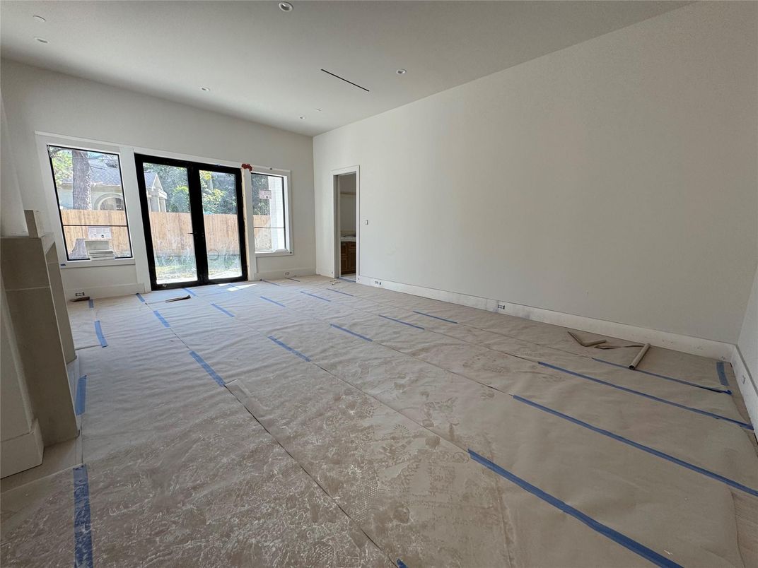Empty room, Interior, Recessed Lighting