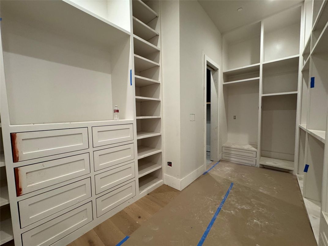 Interior, Walk-in Closets, Wood Texture Flooring