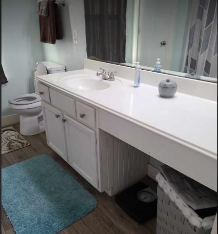 Bathroom, Dual Sink Vanities, Interior, Wood Texture Flooring
