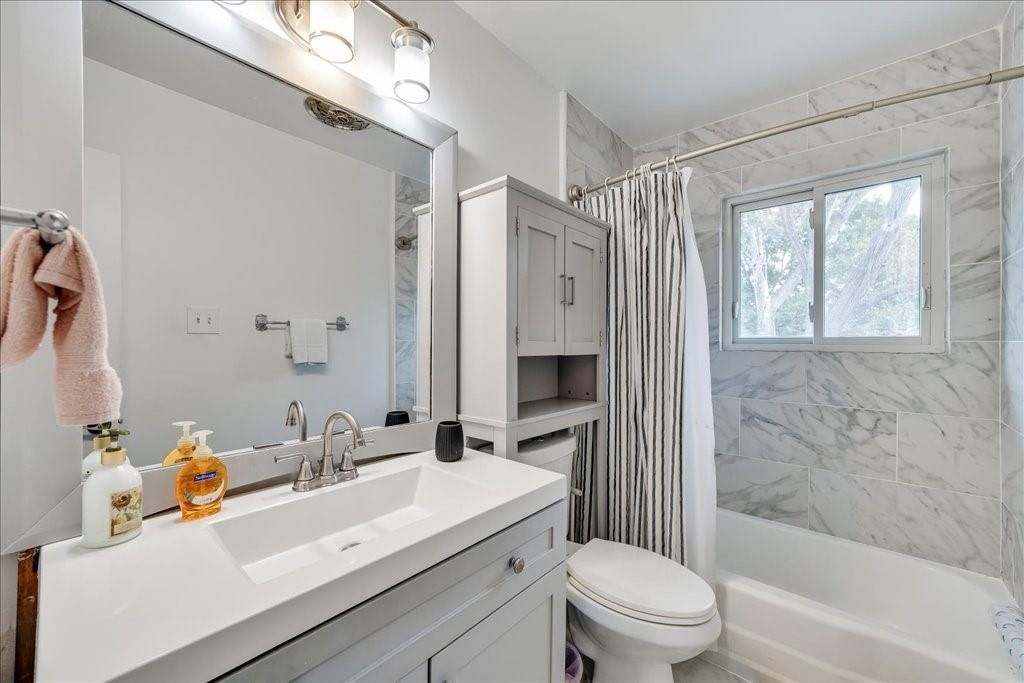 Bathroom, Interior, Marble Walls