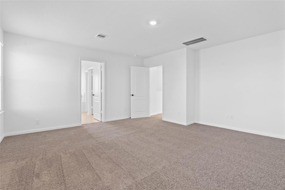 Empty room, Interior, Recessed Lighting