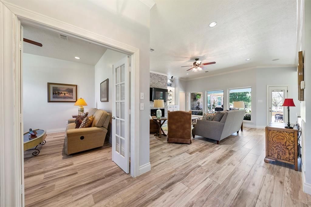Interior, Living room, Recessed Lighting, Wood Texture Flooring