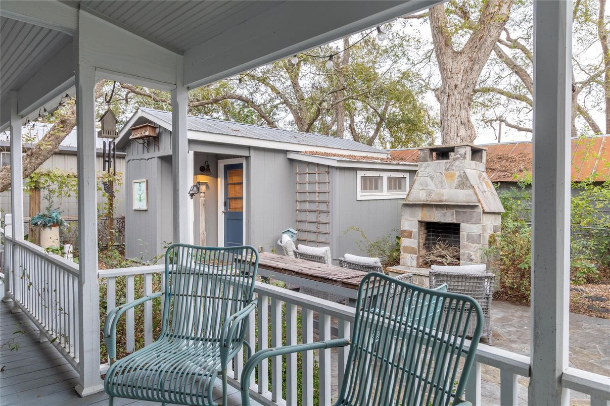 Exterior, Fireplace