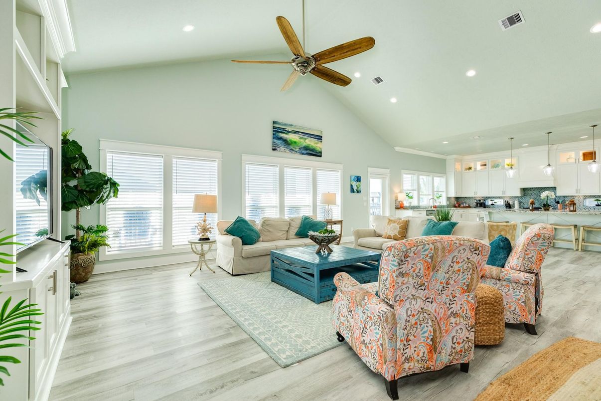 Interior, Kitchen, Living room, Pendant Lights, Recessed Lighting, Wood Texture Flooring