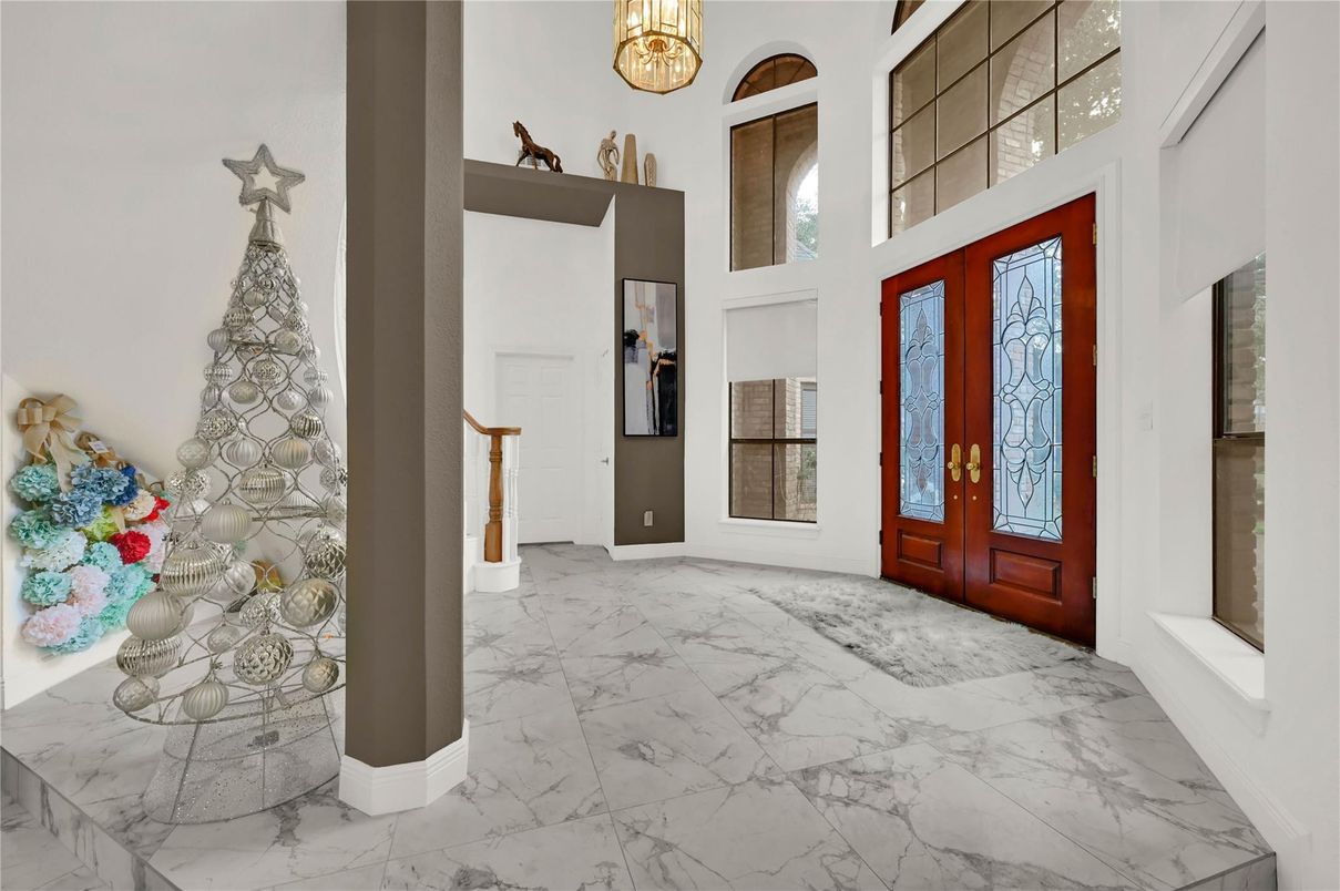Chandelier, Interior, Marble, Pendant Lights