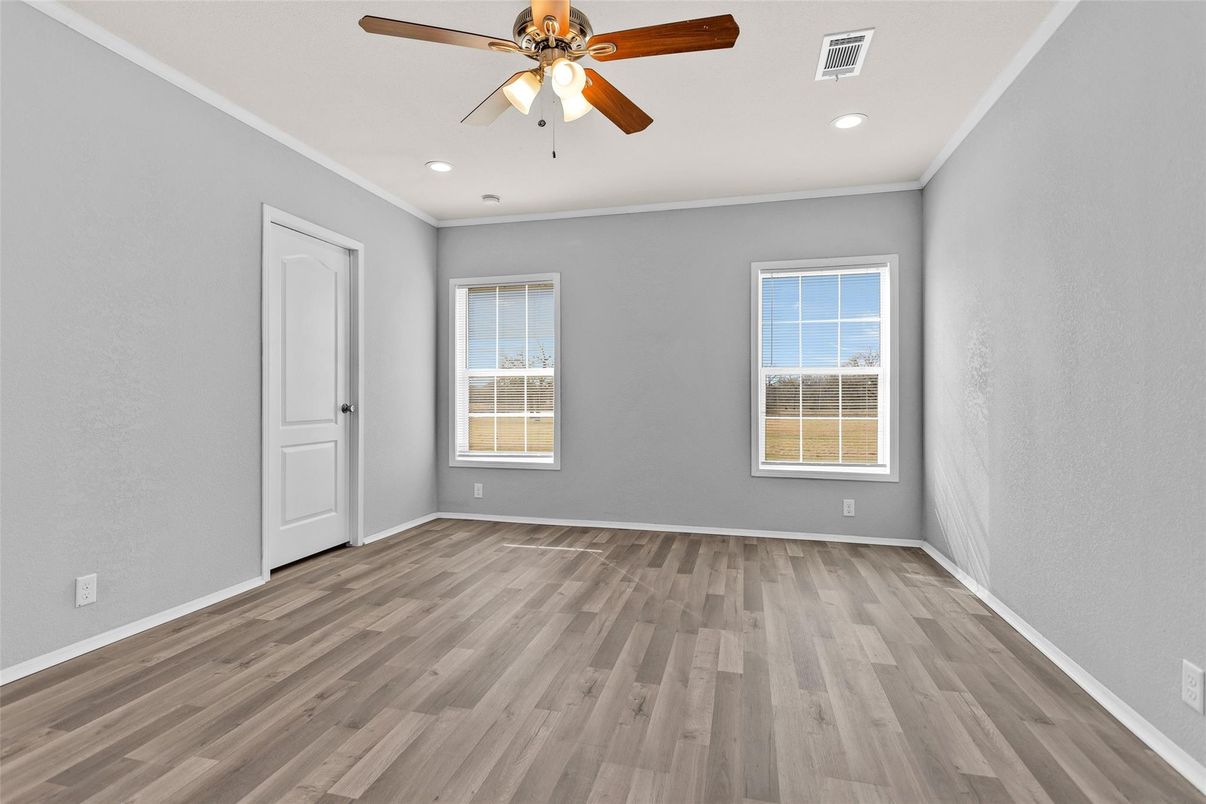 Empty room, Interior, Recessed Lighting, Wood Texture Flooring