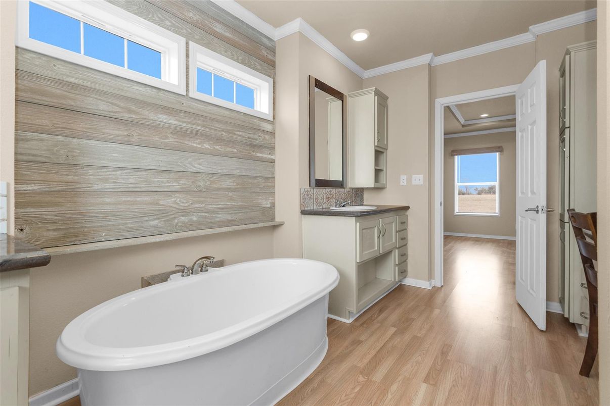 Bathroom, Interior, Recessed Lighting, Wood Texture Flooring