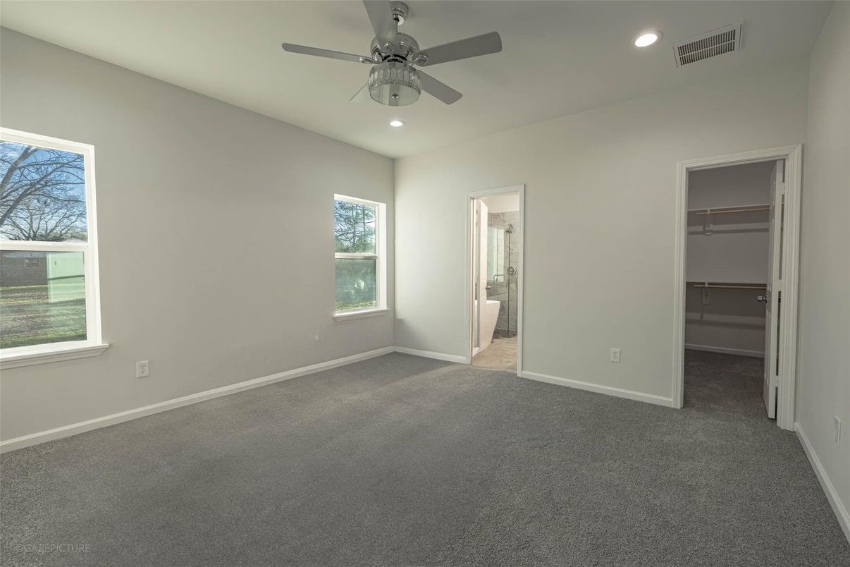 Empty room, Interior, Recessed Lighting