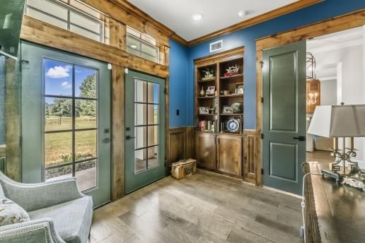 Interior, Recessed Lighting, Wood Texture Flooring