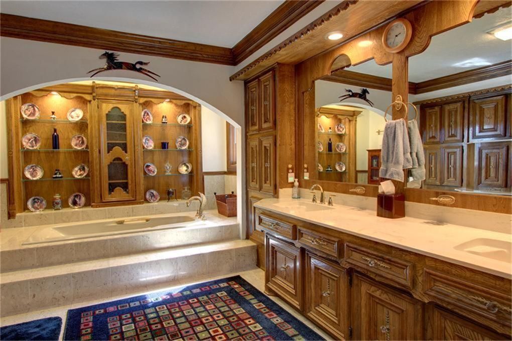 Bathroom, Interior, Recessed Lighting