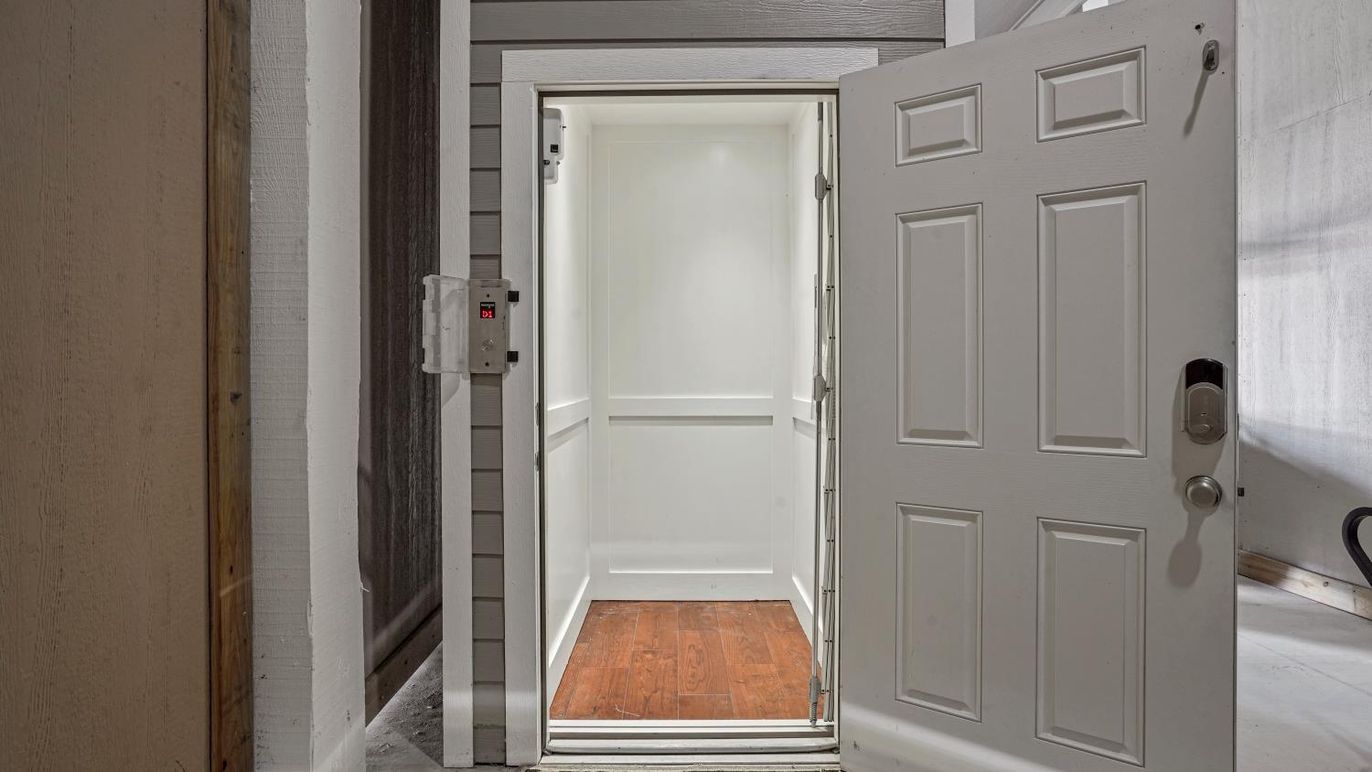 Elevator, Interior, Wood Texture Flooring