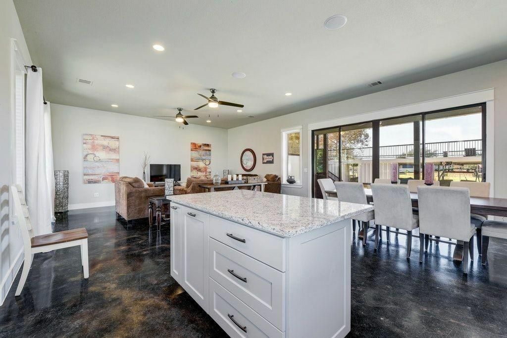 Dining room, Interior, Recessed Lighting