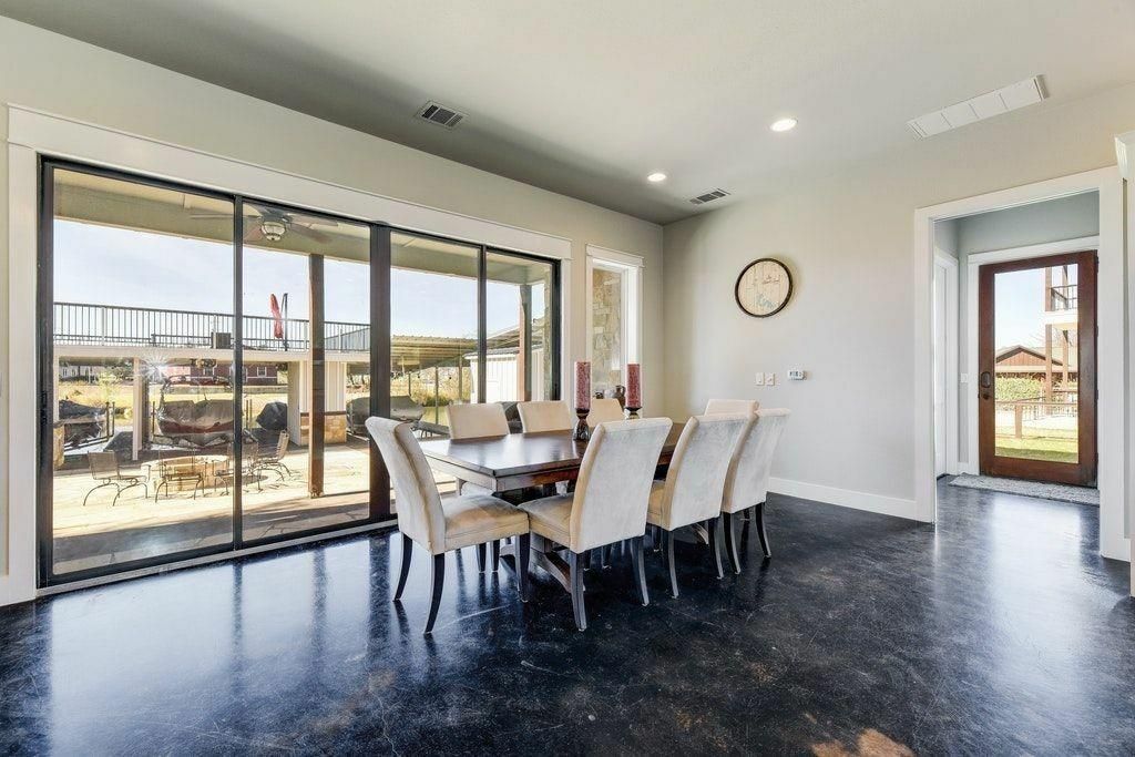 Dining room, Interior, Recessed Lighting