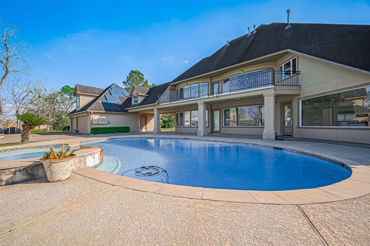 Exterior, Pool, Solar Panels