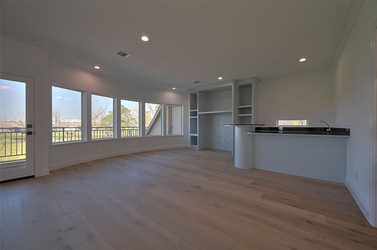 Empty room, Interior, Recessed Lighting, Wood Texture Flooring