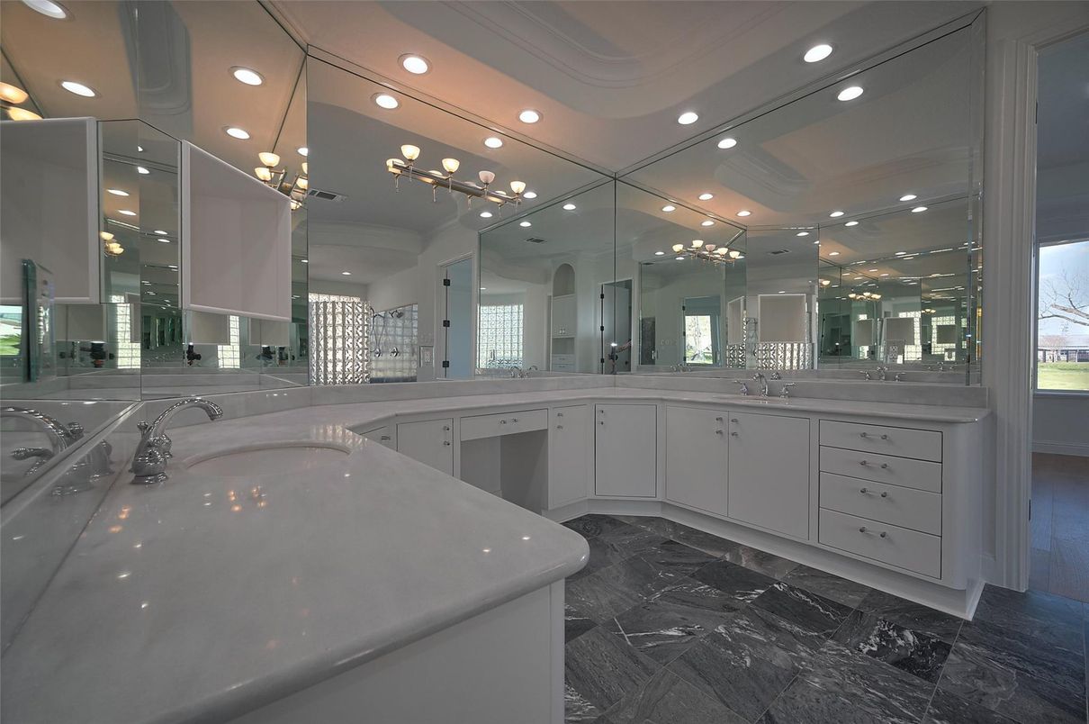 Bathroom, Interior, Marble, Pendant Lights, Recessed Lighting