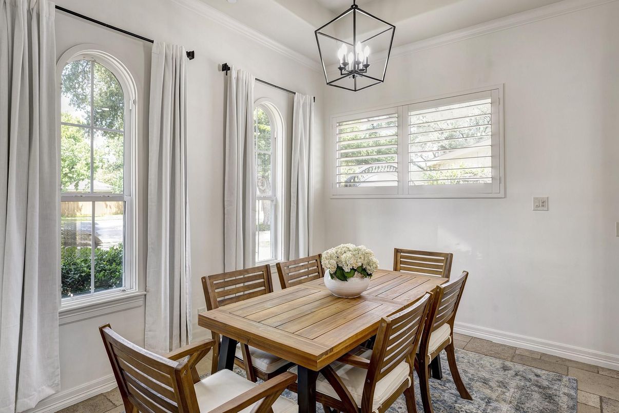 Dining room, Interior, Pendant Lights