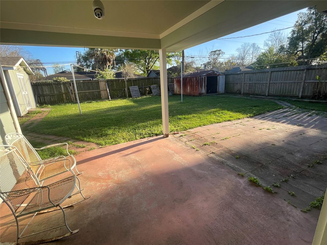 Backyard, Exterior