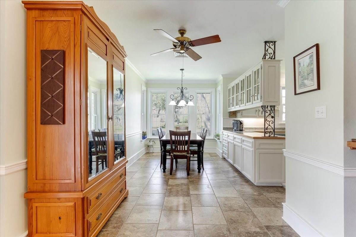 Chandelier, Dining room, Interior, Kitchen, Pendant Lights