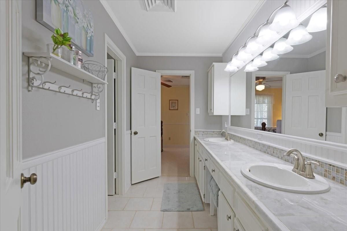 Bathroom, Dual Sink Vanities, Interior, Tile Countertops