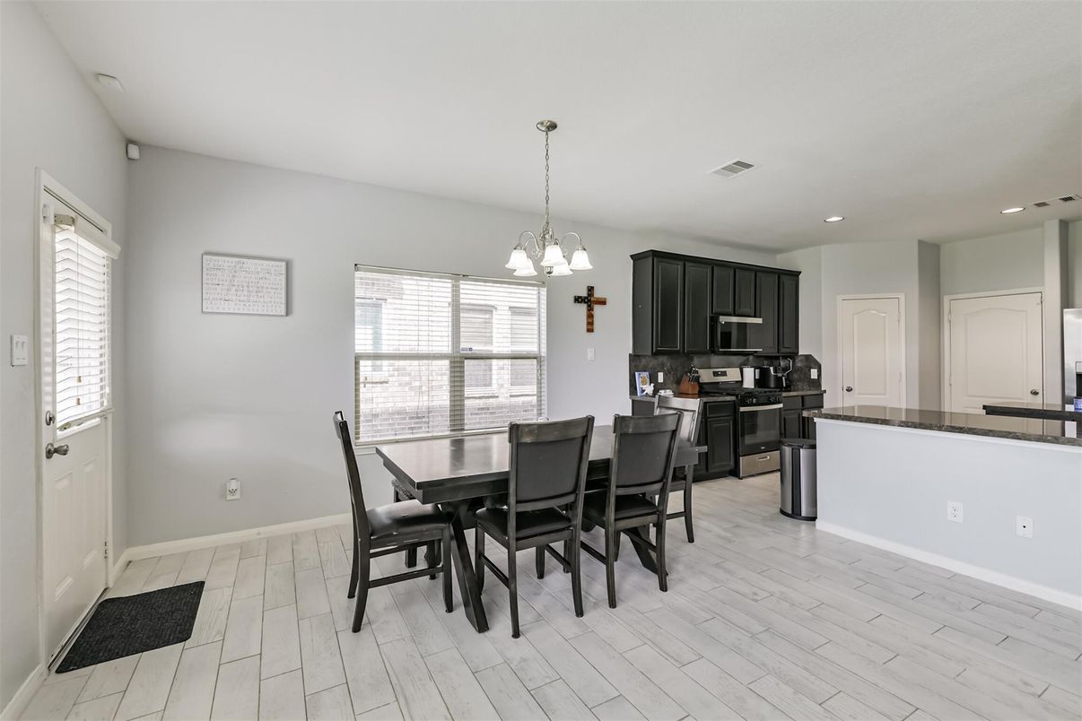 Dining room, Interior, Kitchen, Pendant Lights, Recessed Lighting, Wood Texture Flooring