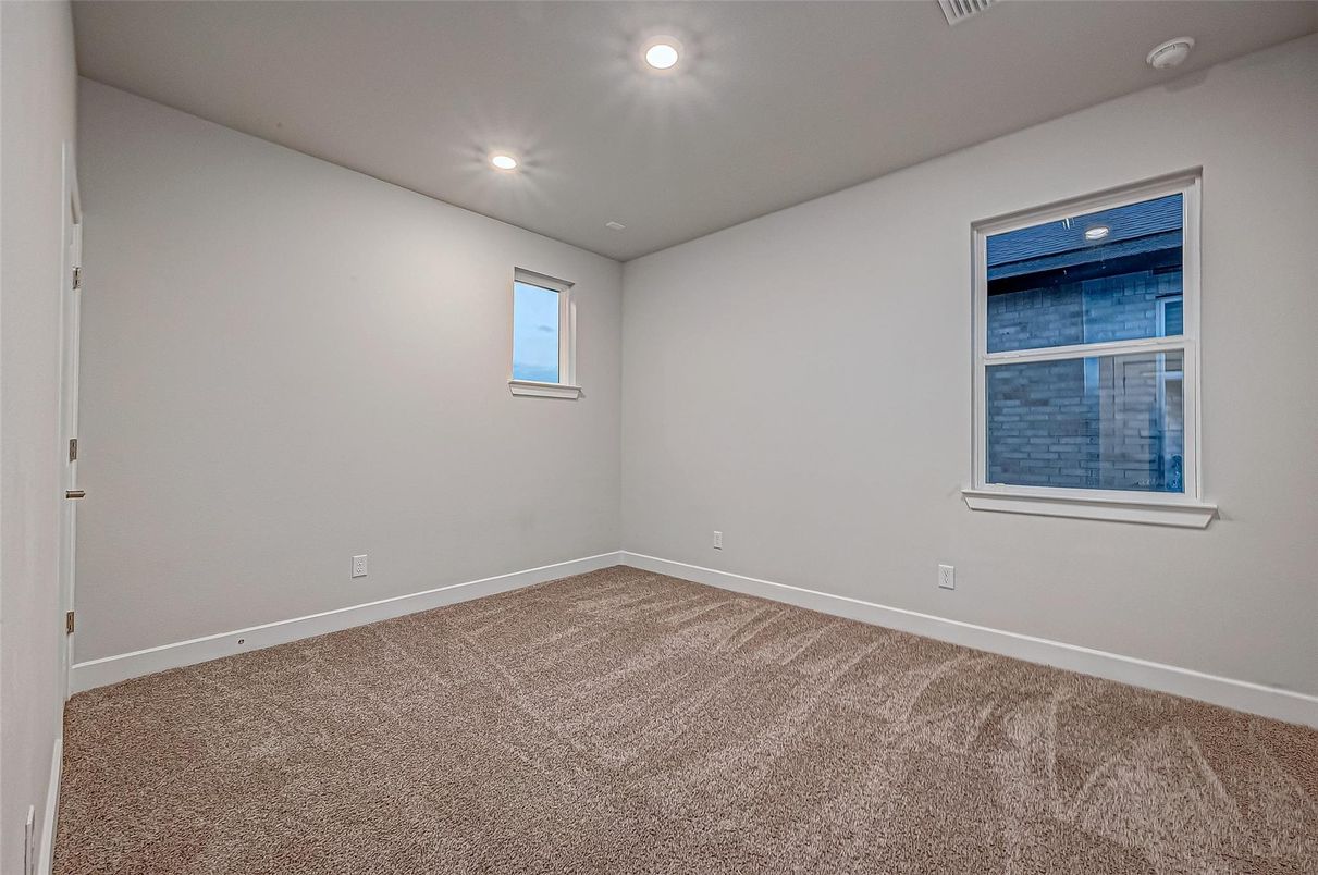 Empty room, Interior, Recessed Lighting