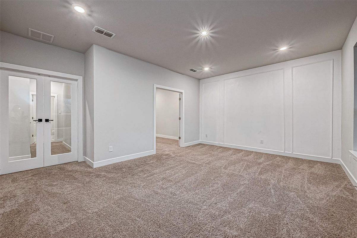 Empty room, Interior, Recessed Lighting